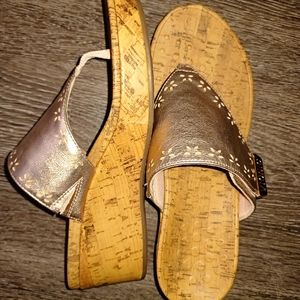 VIONIC rose gold wedges